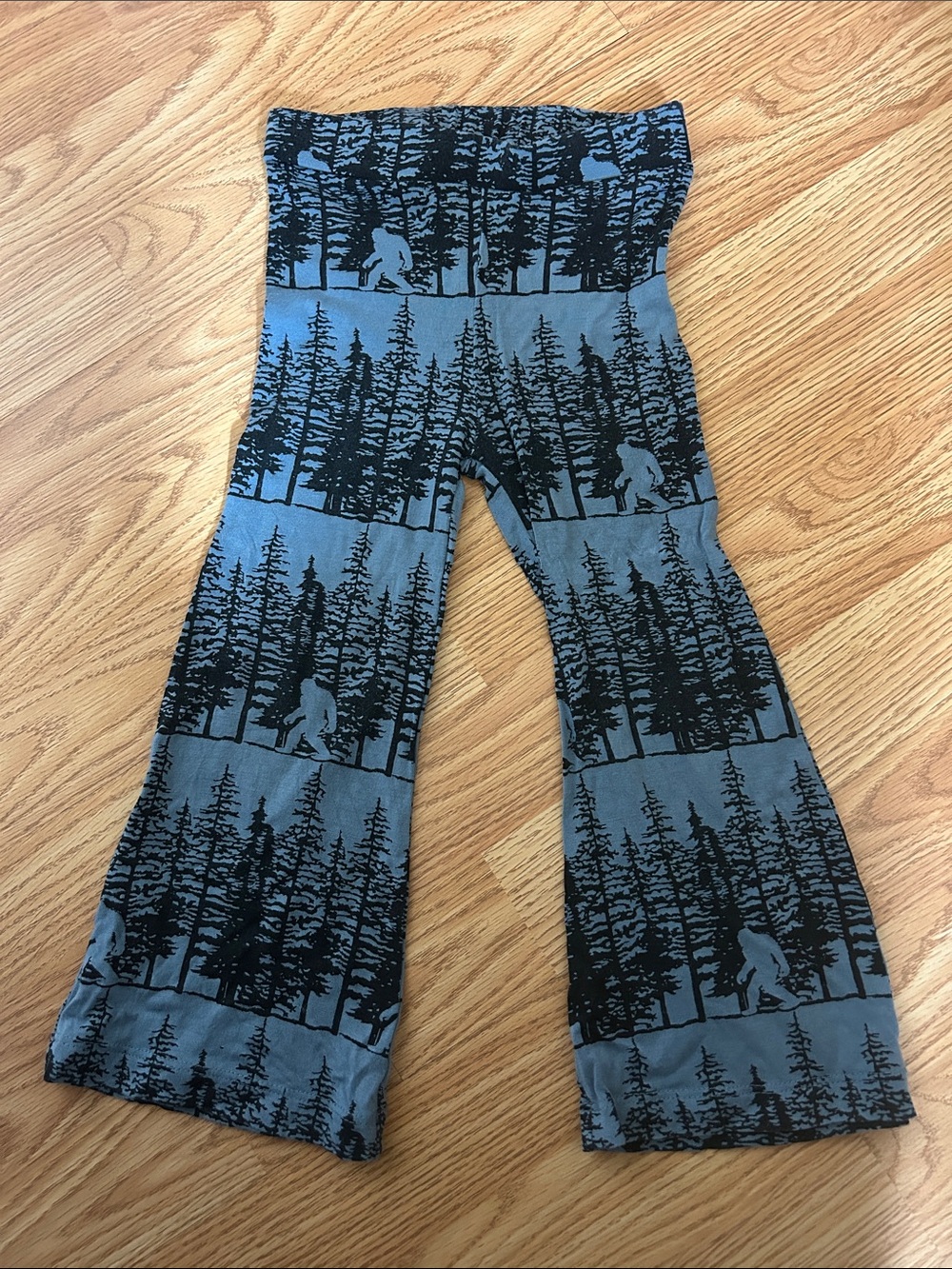 Kate Quinn Sasquatch Modal size 2T